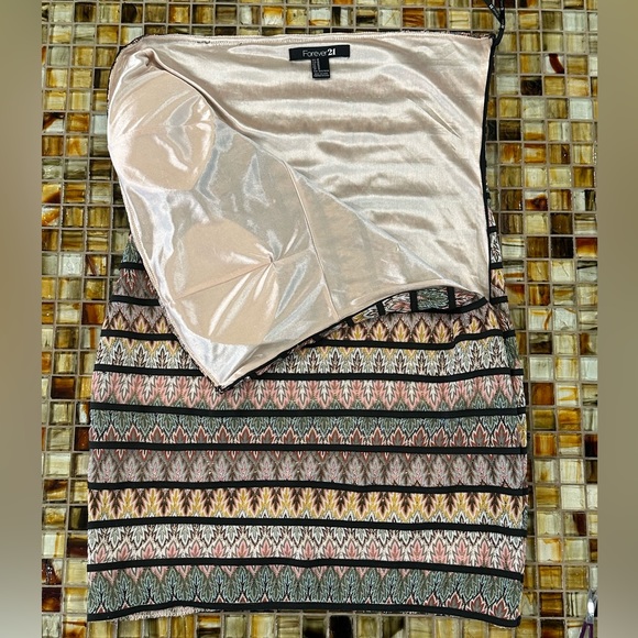 Forever 21 Strapless & Fitted Multicolor Mini Dress~Fully Lined~Side Zipper.~EUC - Picture 3 of 16